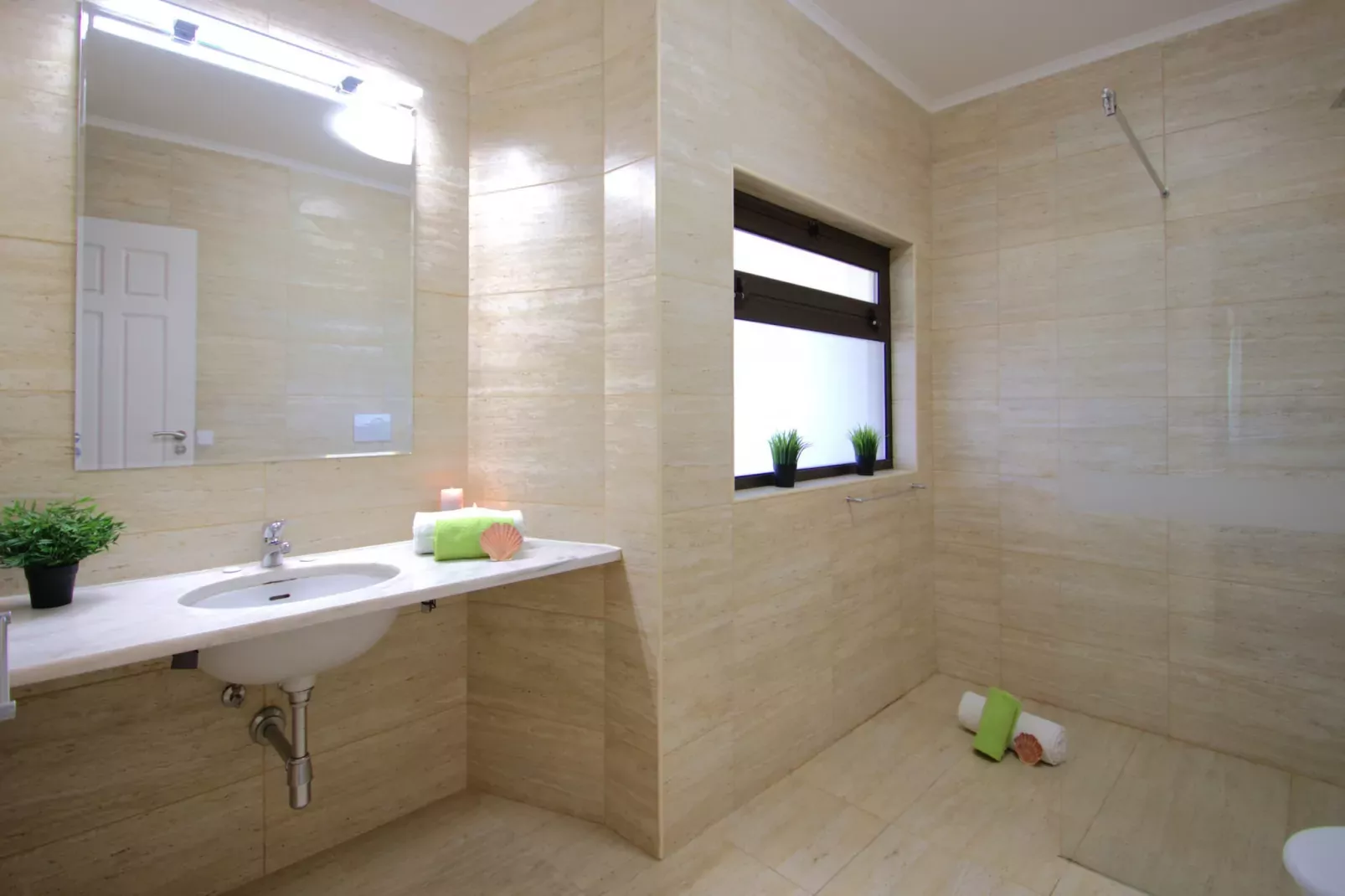 Penthouse Miami-Bathroom
