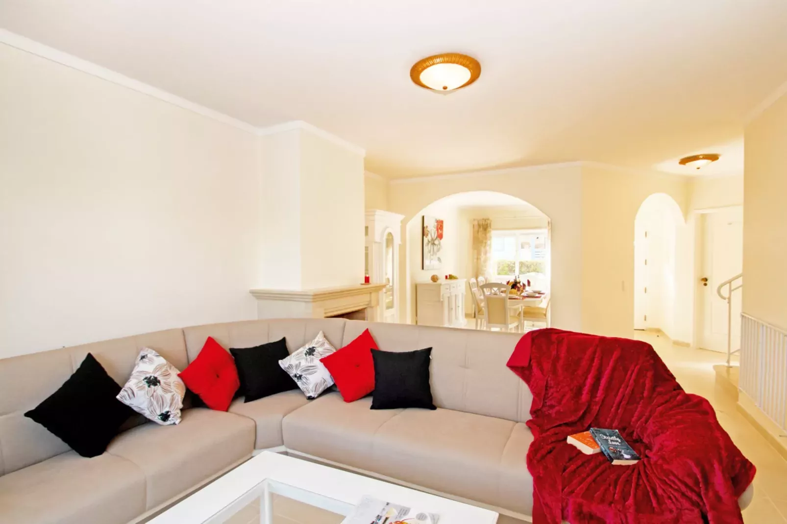 Townhouse Moreton-Living room