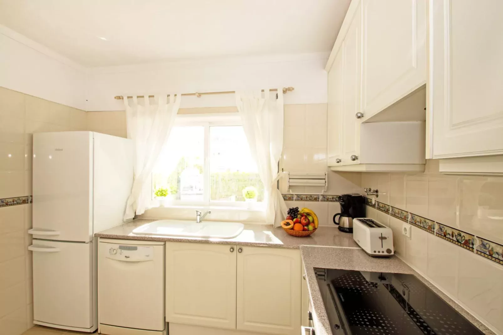 Townhouse Moreton-Kitchen