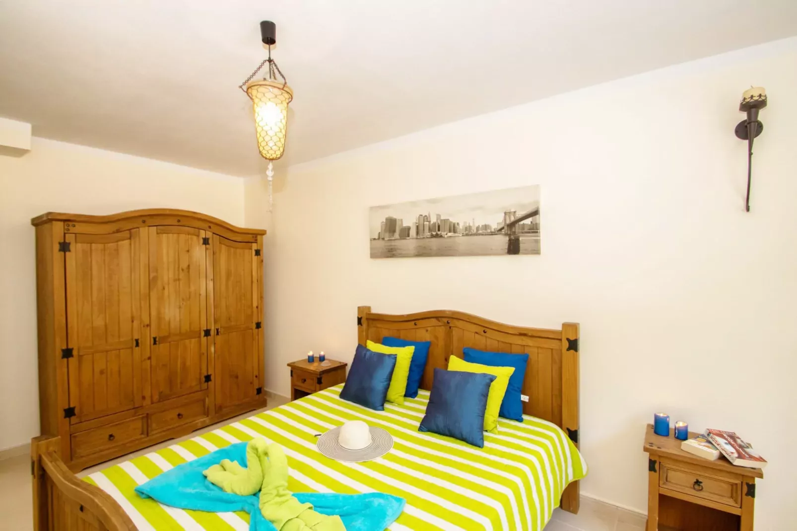 Townhouse Moreton-Bedroom
