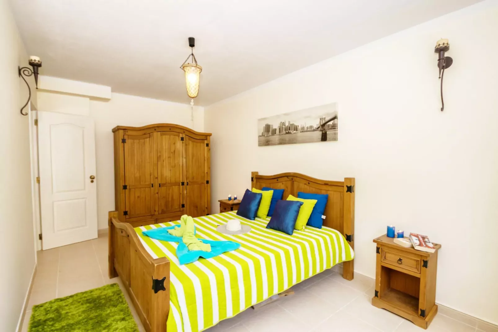 Townhouse Moreton-Bedroom