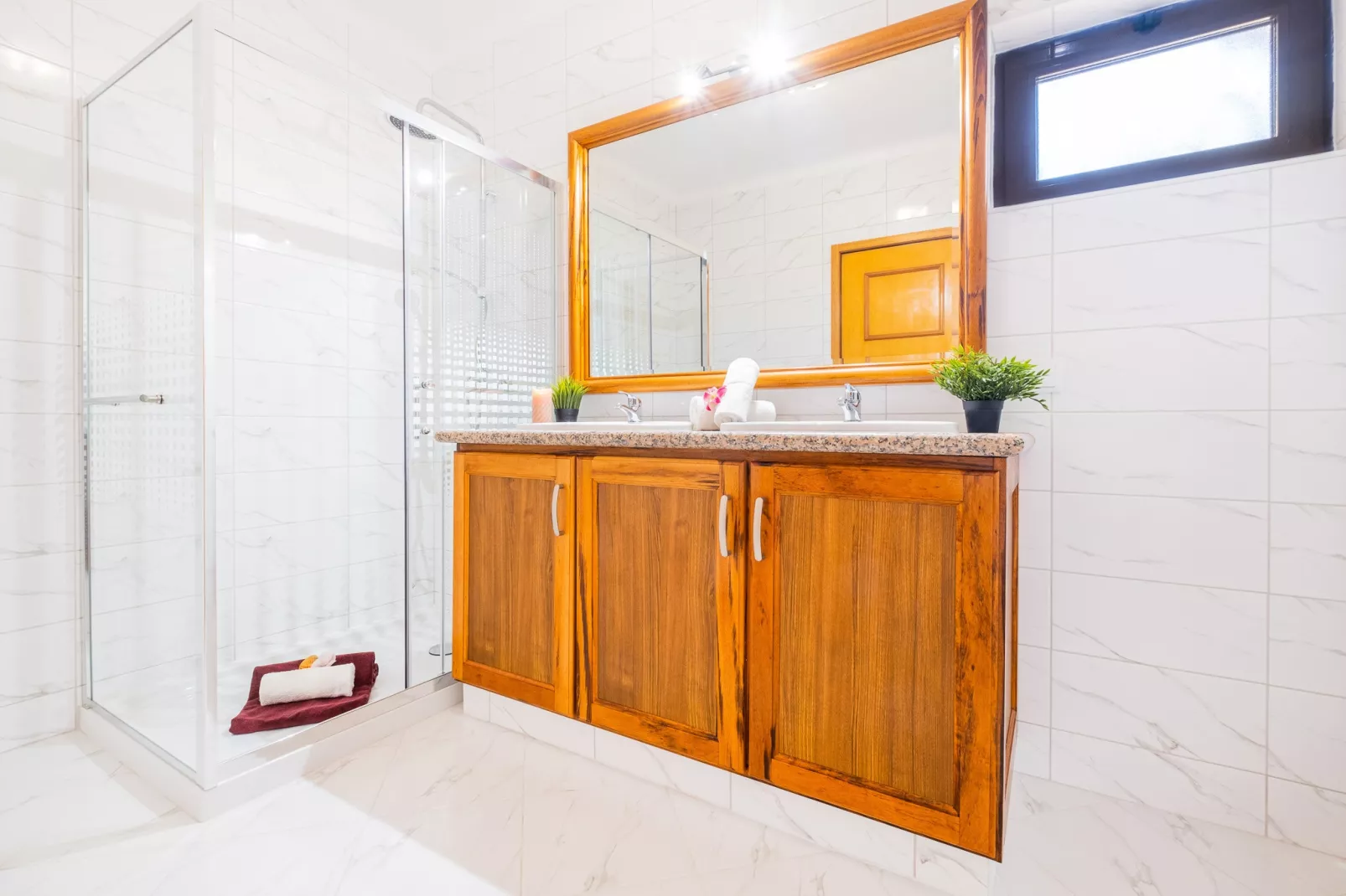Villa Crisandra-Bathroom