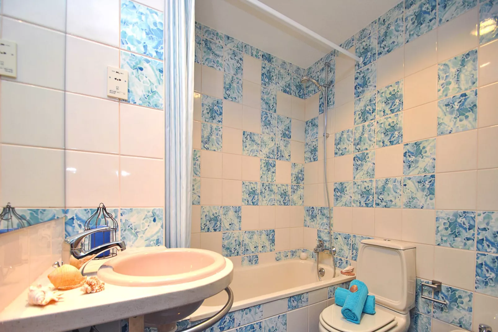 Apartment Mykonos-Bathroom