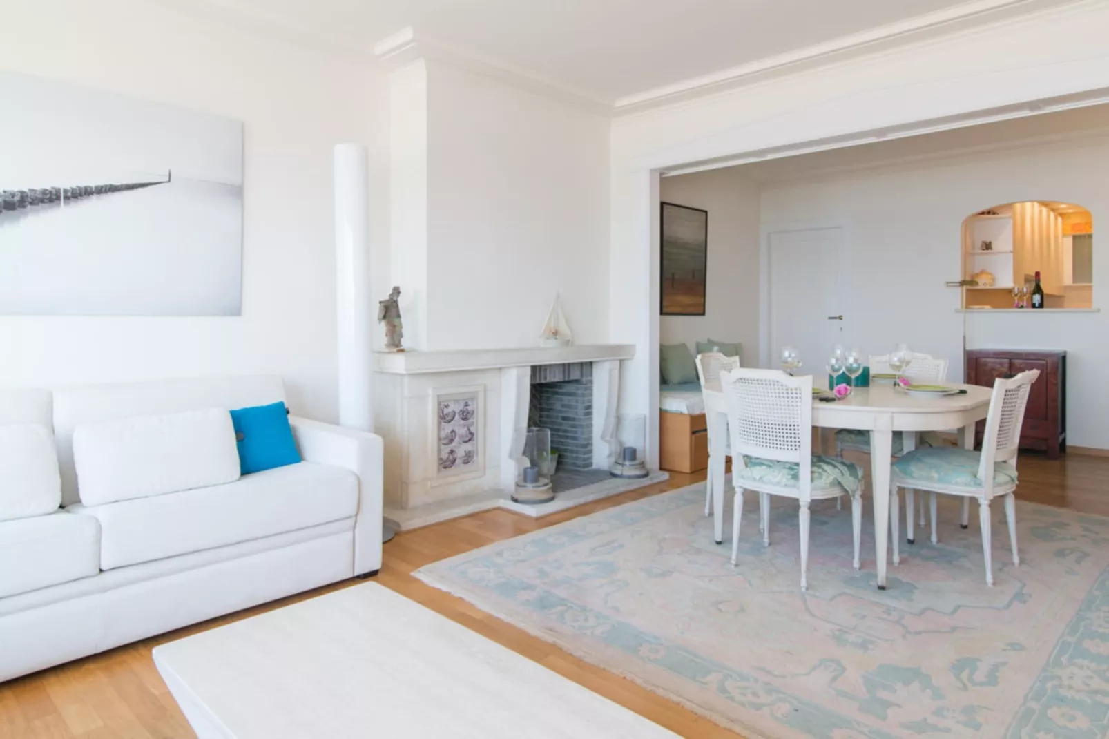 Majestic-Living room