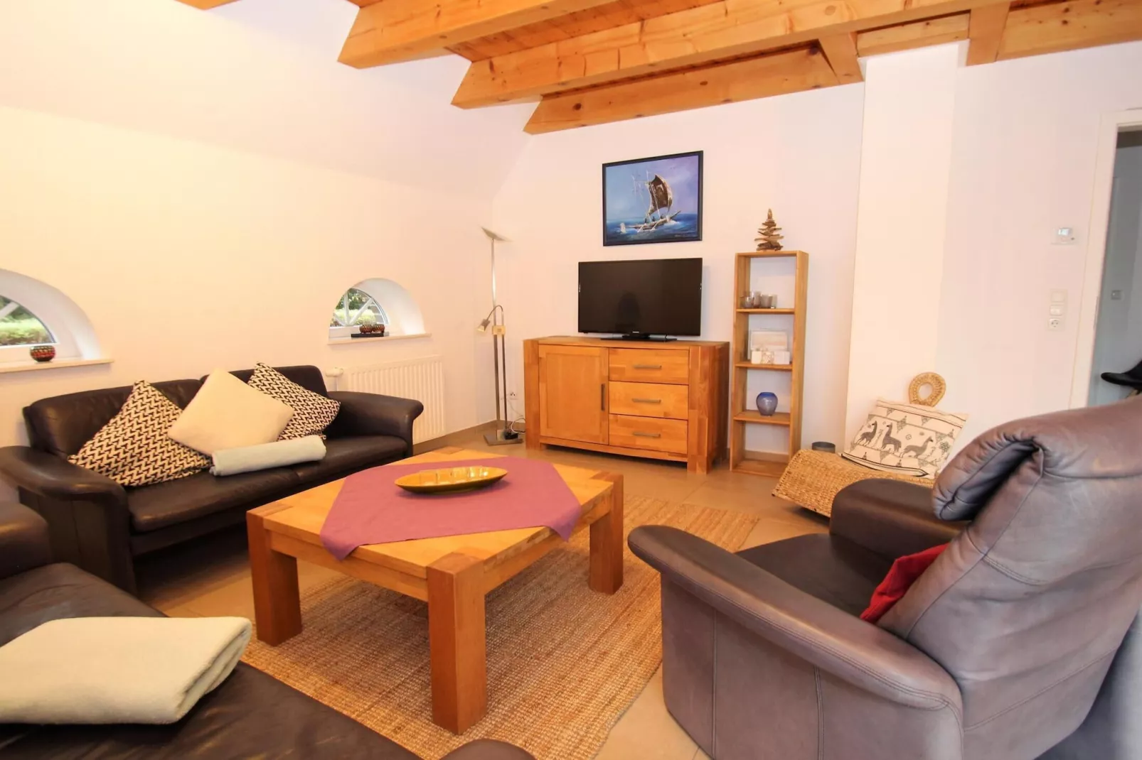Großes Ferienhaus in einer Feriensiedlung-Living room