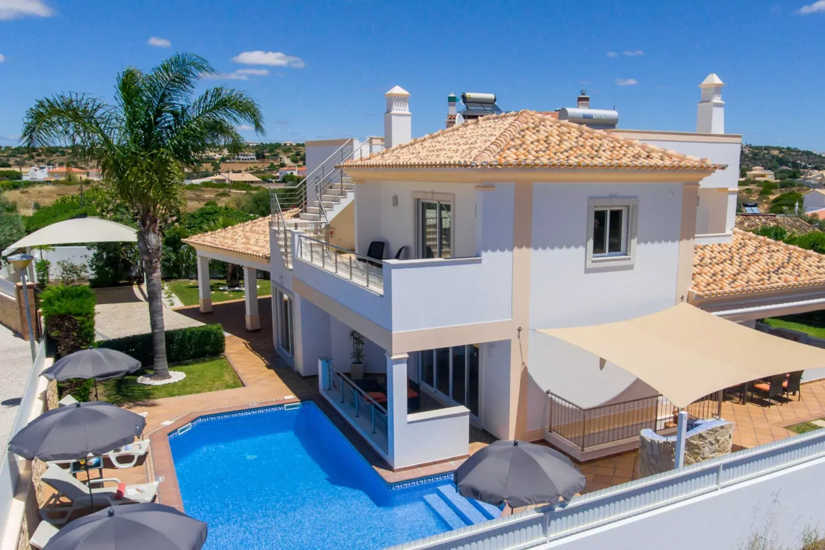 Villa Laguna-Exterior summer