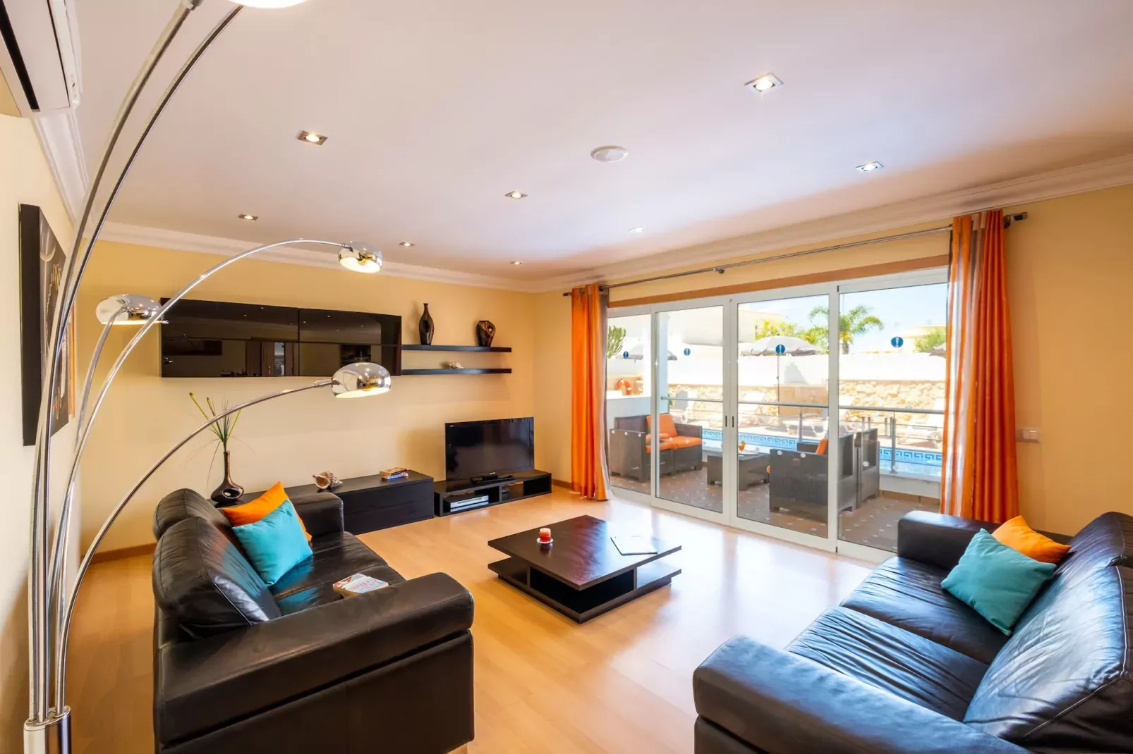 Villa Laguna-Living room