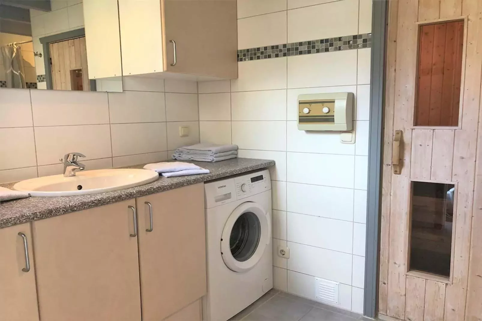 FH Wildgans Comfort Nr 64-Bathroom
