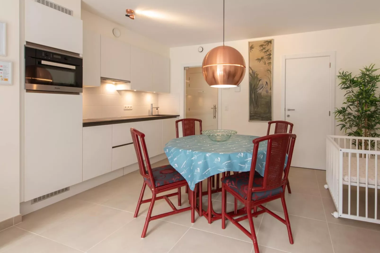 Caprice 0001-Dining room