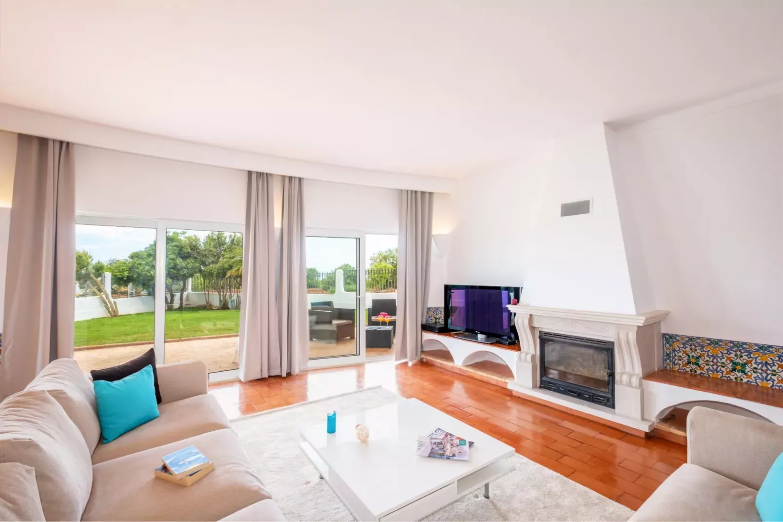 Villa Benagil Boutique-Living room