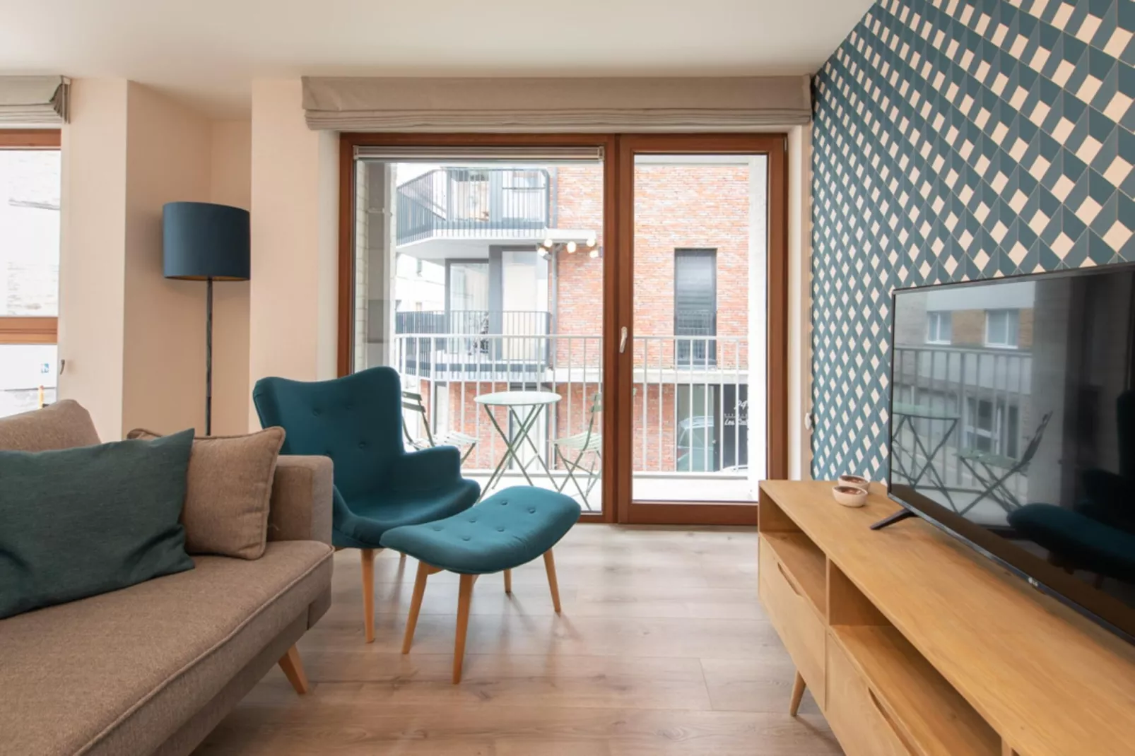 Continental-Living room