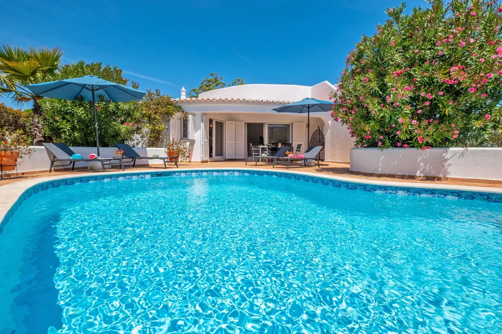 Villa Sunshine-Exterior summer