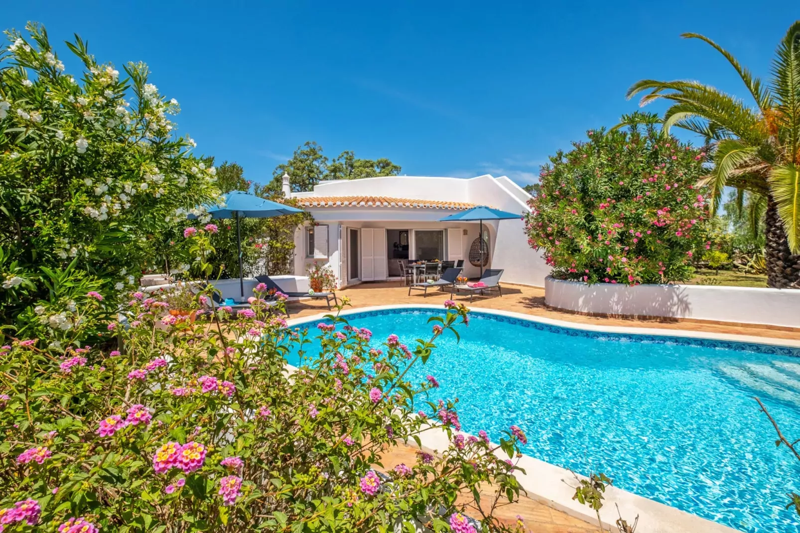 Villa Sunshine-Terrace balcony