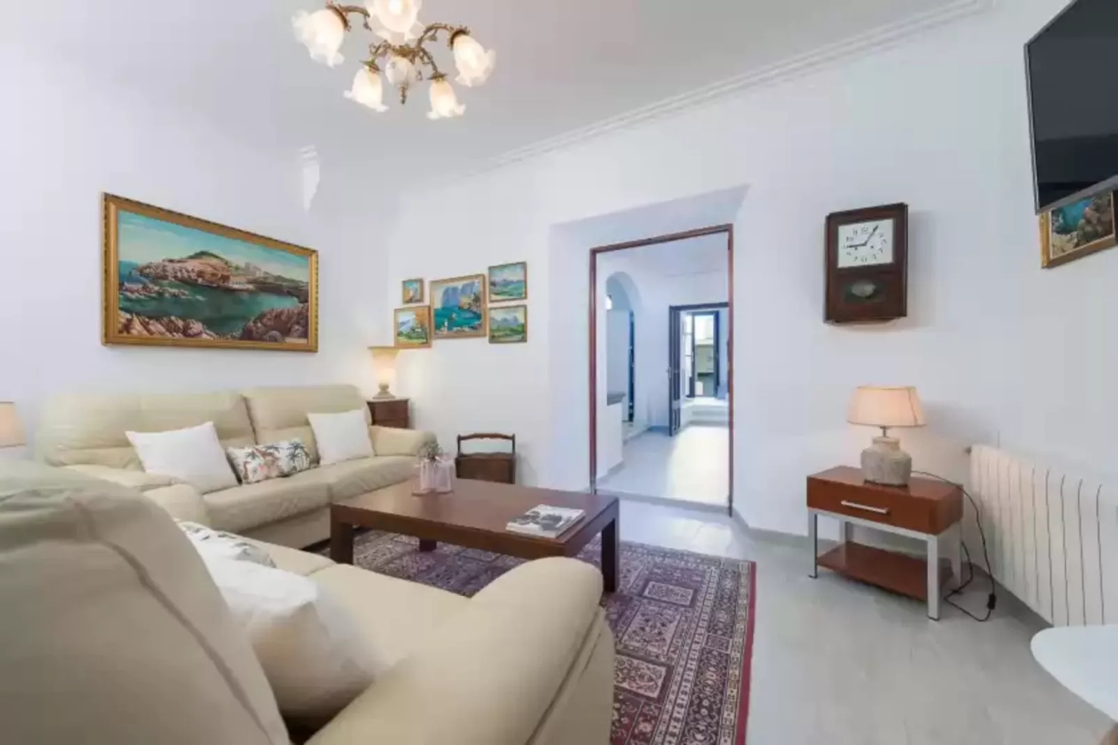 Pla Den Cosset-Living room