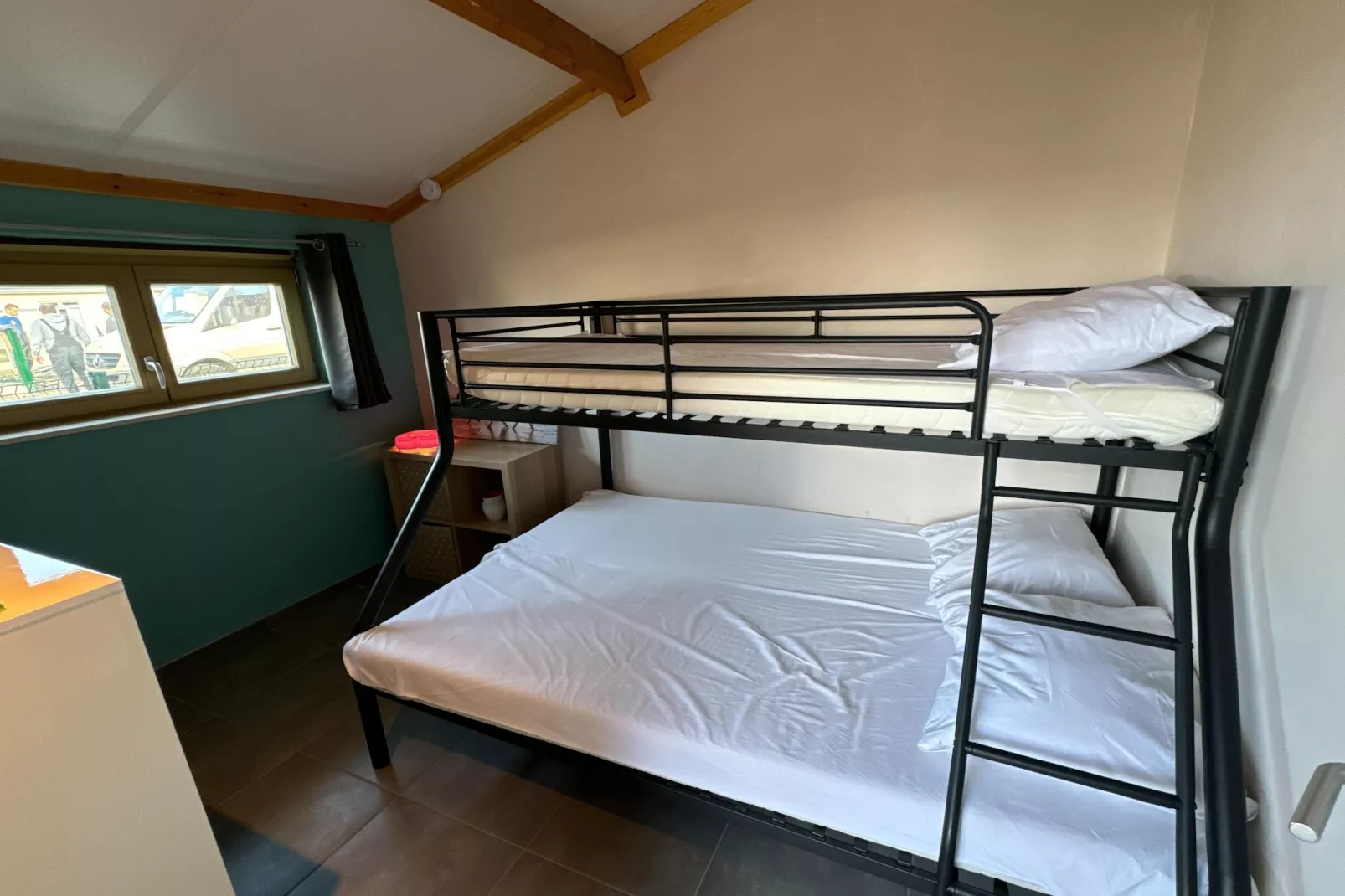 WH2 / 9-Bedroom