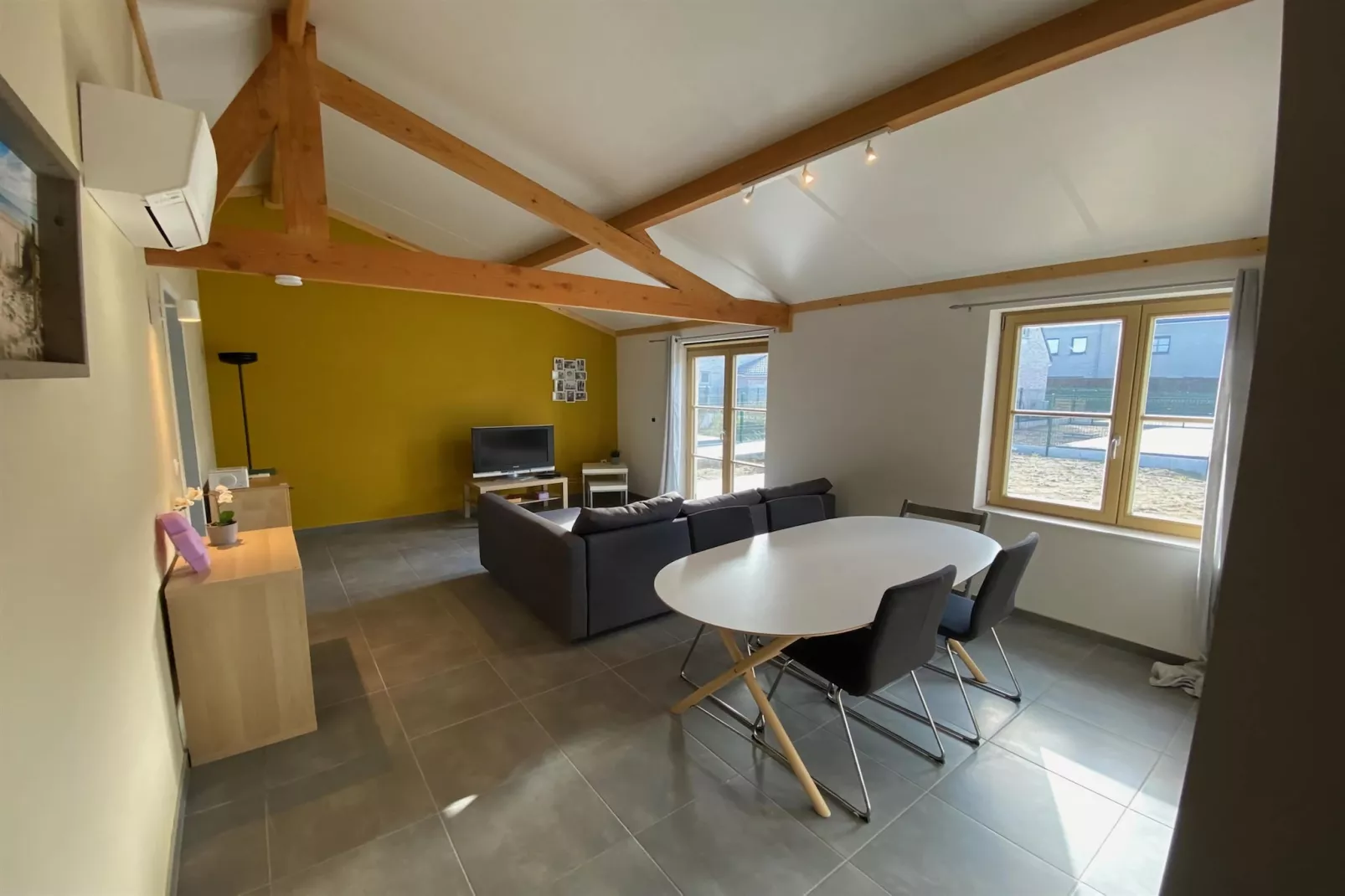 WH2 / 9-Dining room