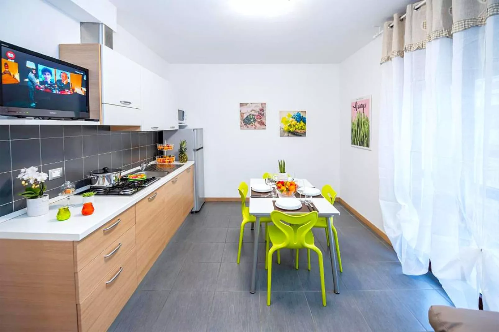 Trilo 6 Pax-Kitchen