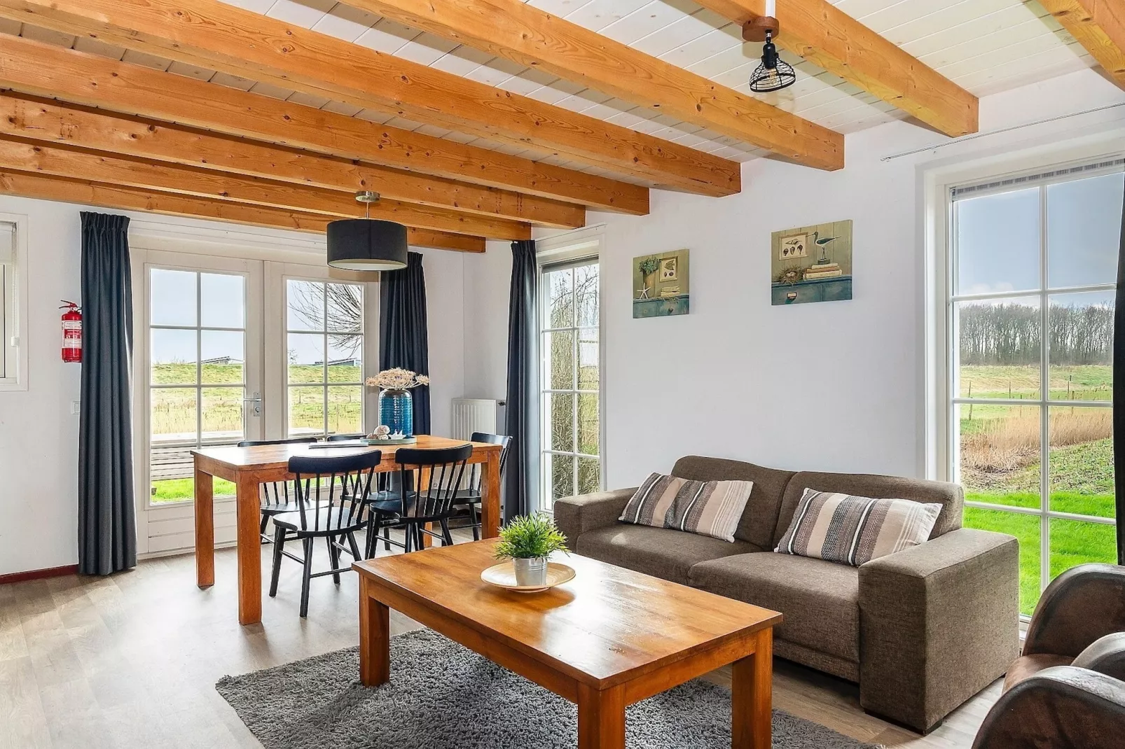 Recreatiepark de Stelhoeve 5-Living room