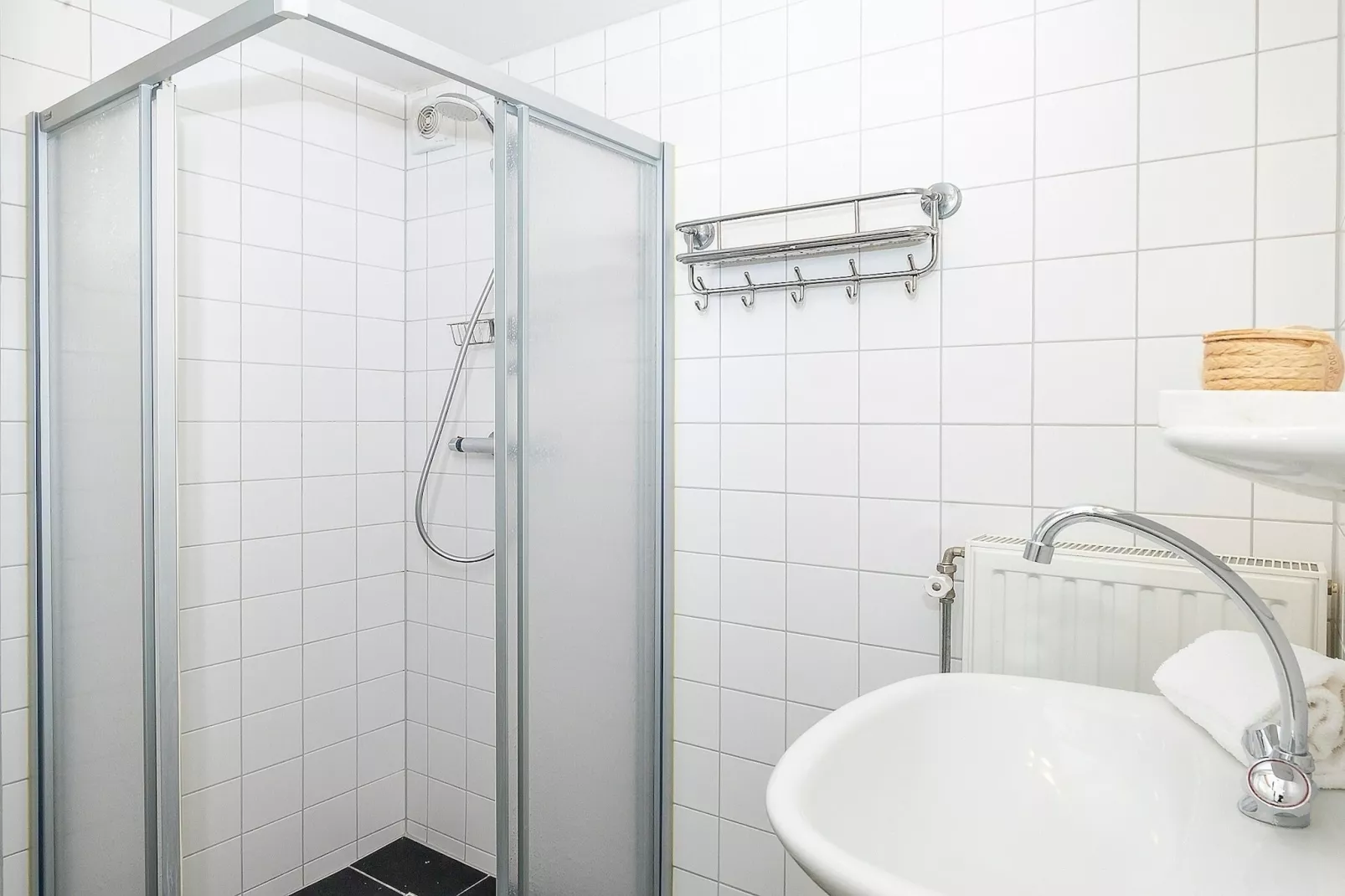 Recreatiepark de Stelhoeve 5-Bathroom