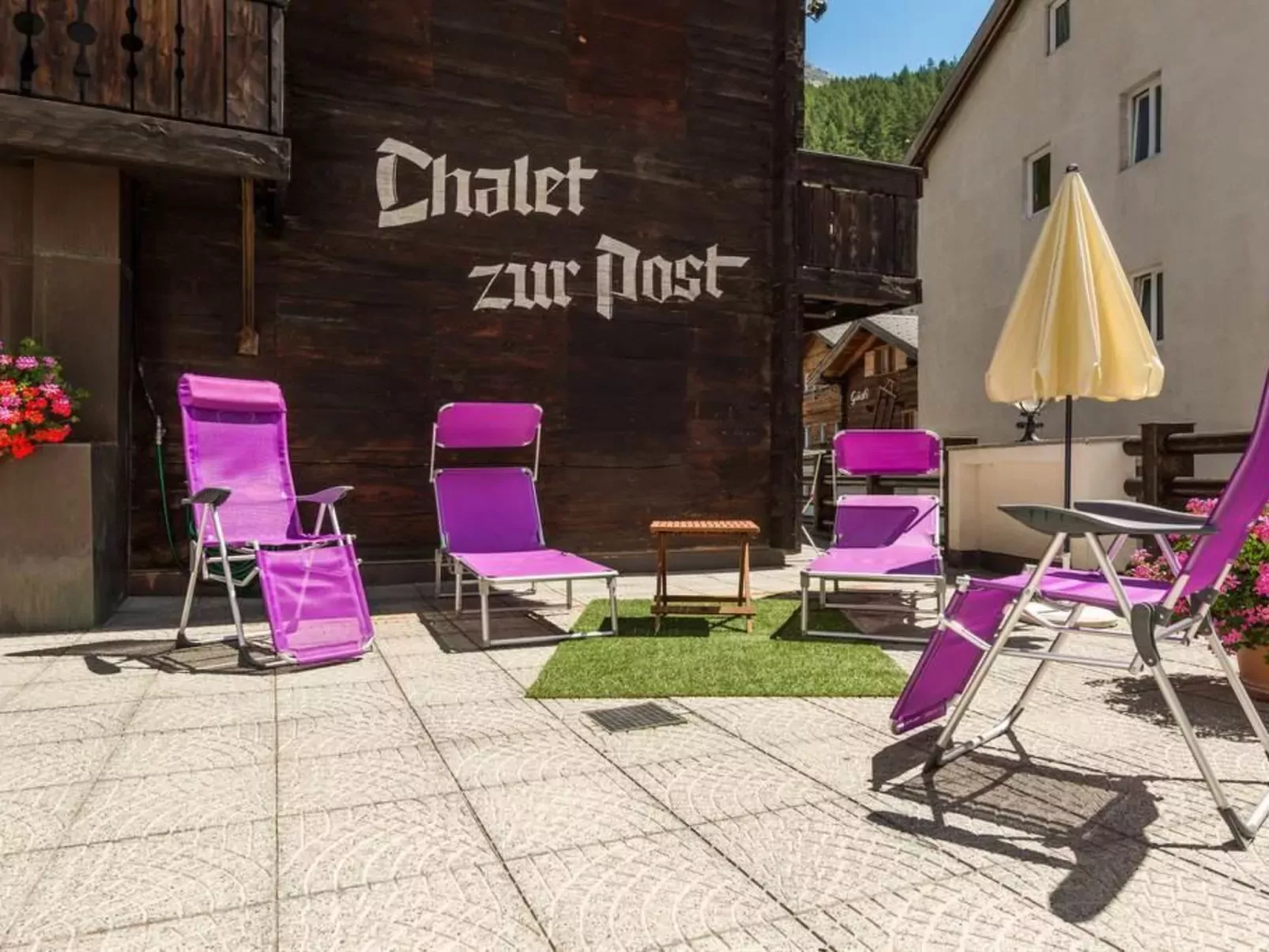 Zur Post-Outside