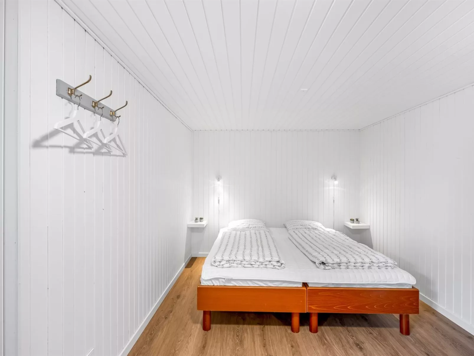 "Knud" - 2.5km from the sea-Inside