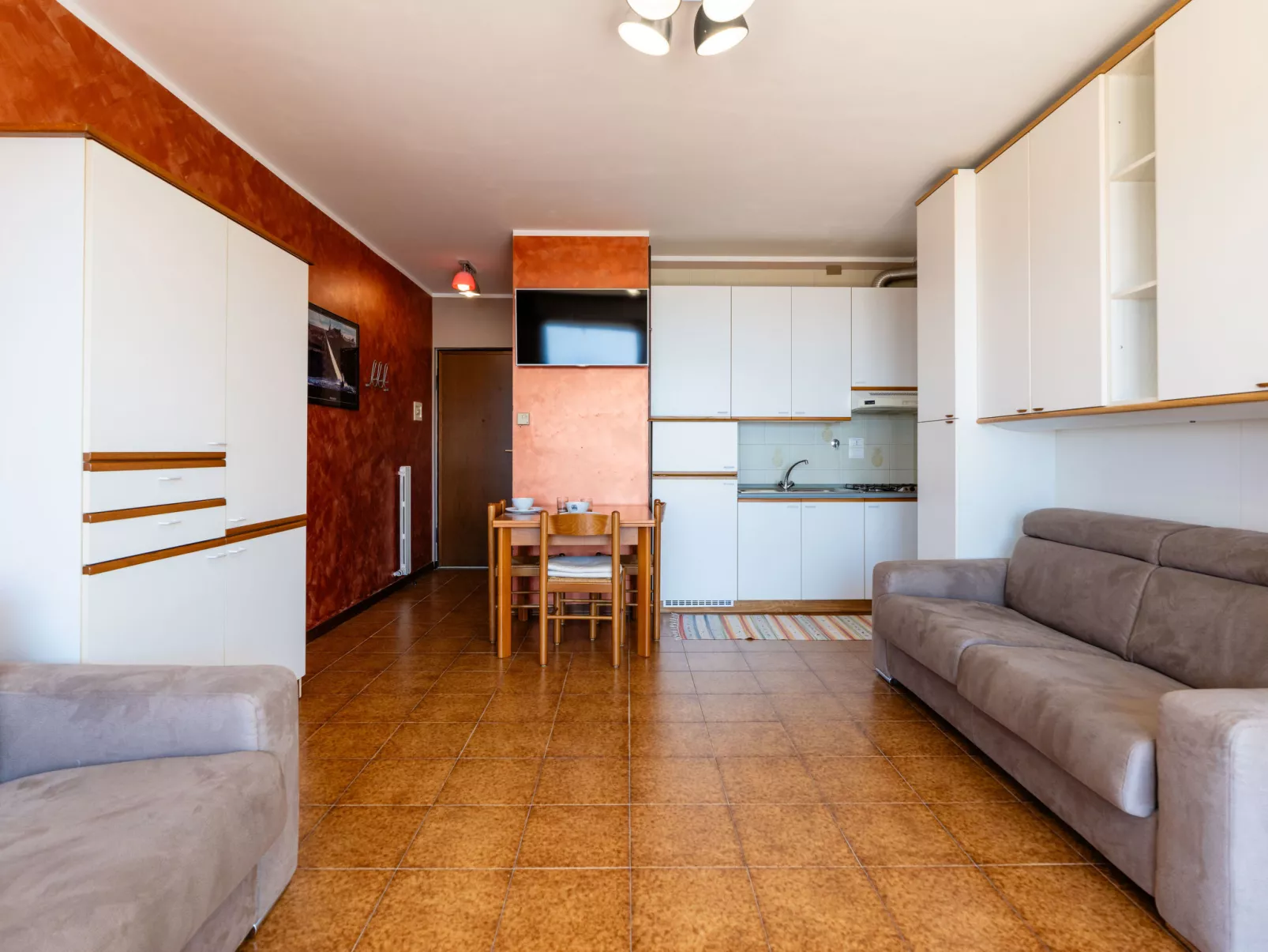 Casa Fiorita-Inside