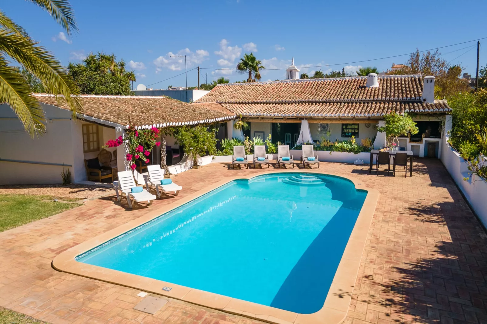 poolofhouse
