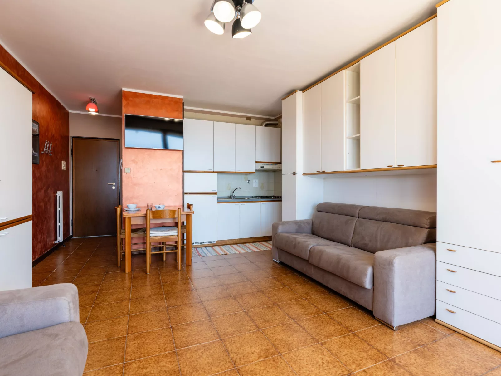 Casa Fiorita-Inside