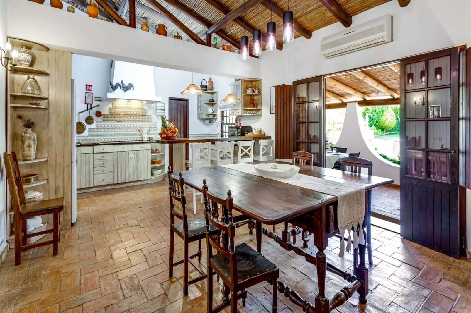 Villa Alice-Dining room