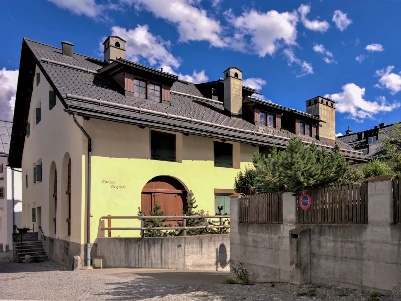Chesa Olgiati 2-Outside