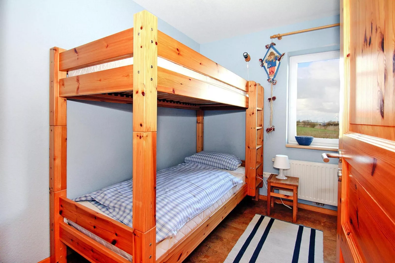 Großes Ferienhaus am Deichtor in Neßmersiel-Bedroom