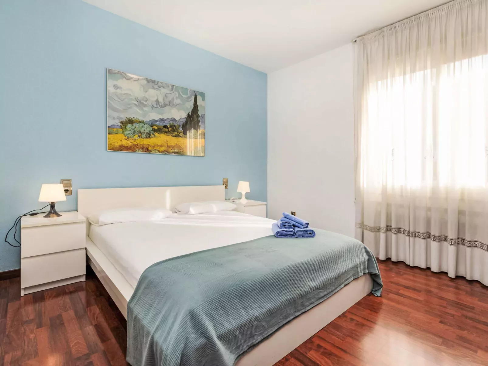 Sants-Les Corts Galileu-Inside