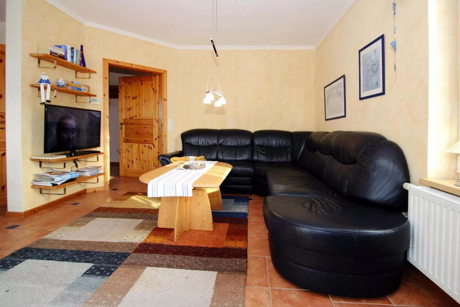 Großes Ferienhaus am Deichtor in Neßmersiel-Living room