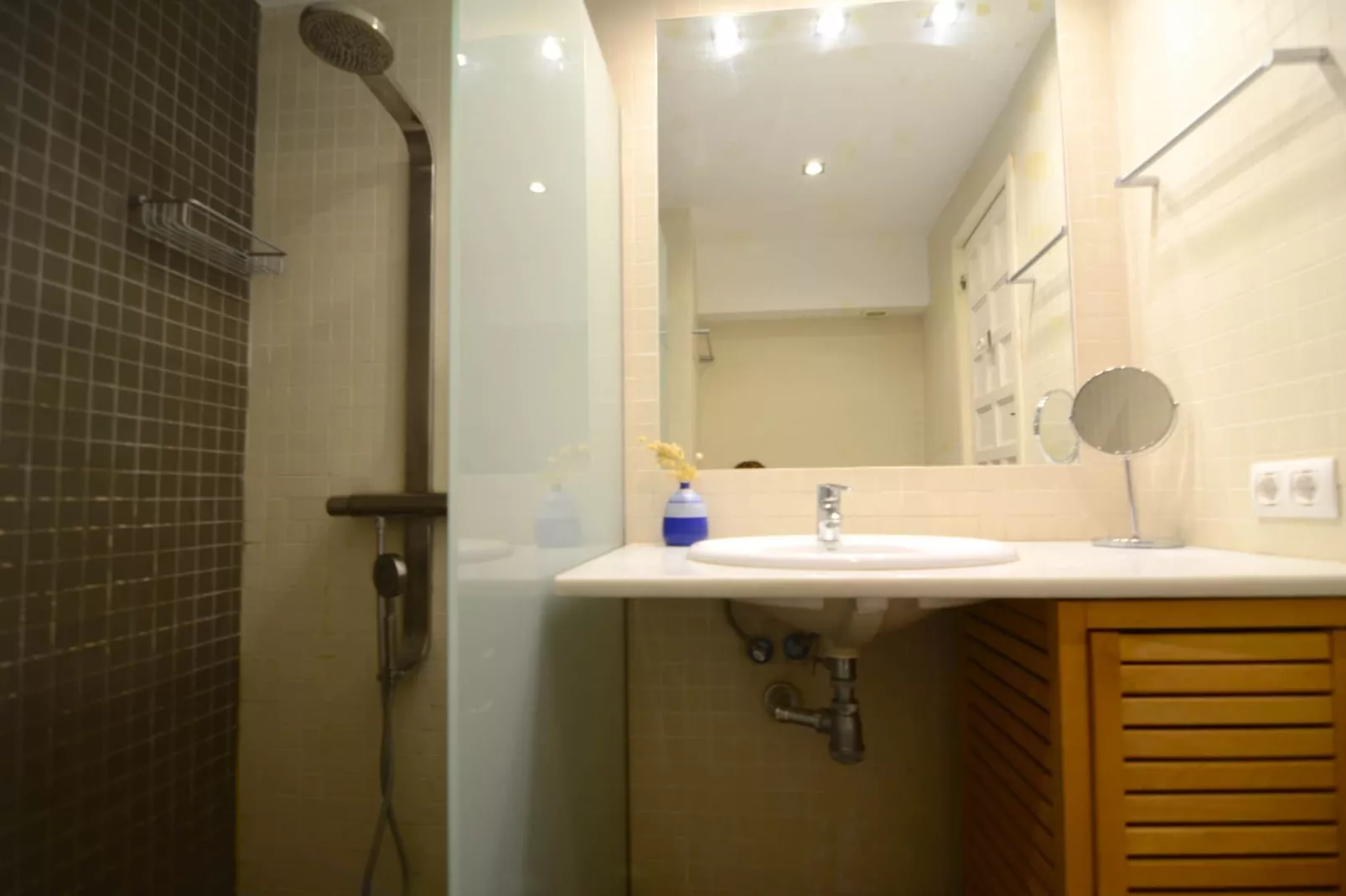 CATALONIA 4-5-Bathroom