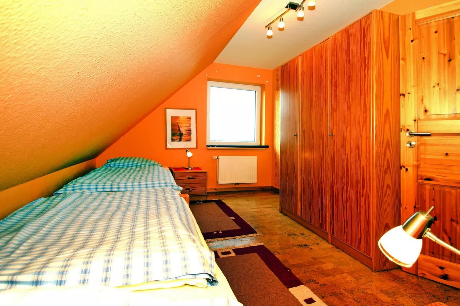 Großes Ferienhaus am Deichtor in Neßmersiel-Bedroom