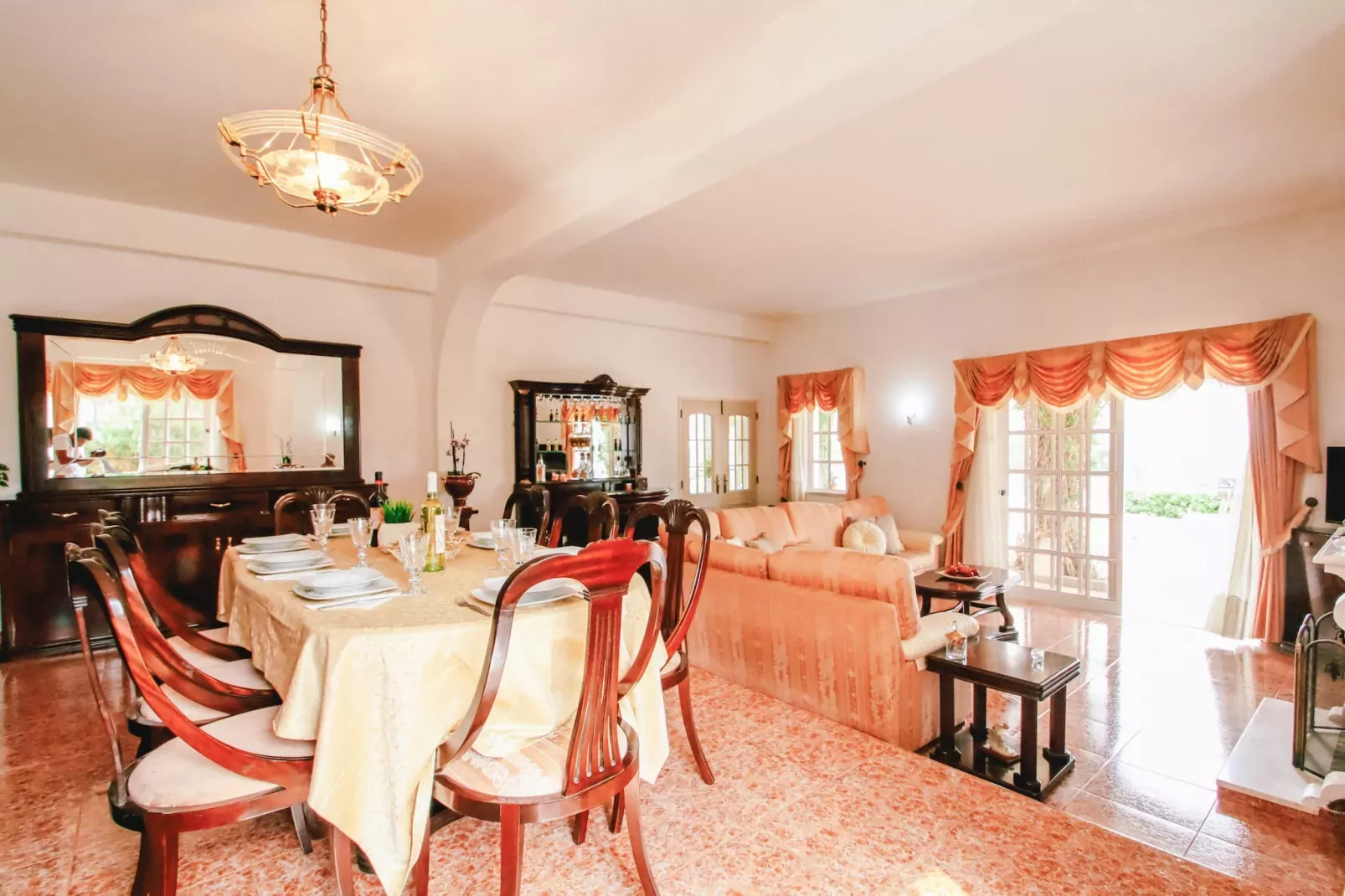 Villa Monchique Royal-Dining room