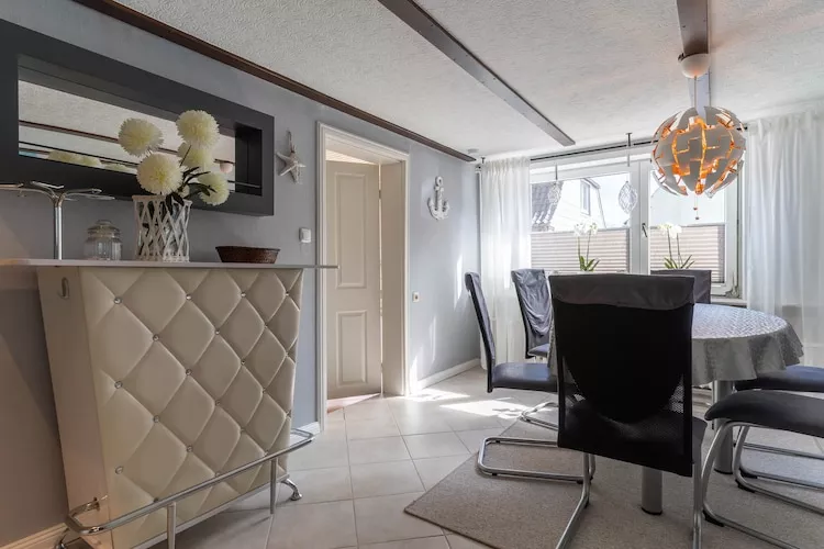 Haus Hermine-Living room