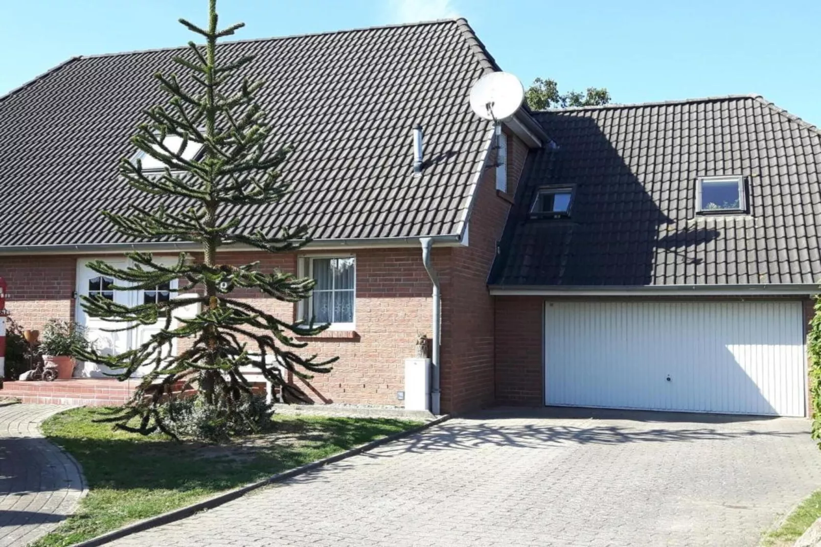 Großes Ferienhaus am Deichtor in Neßmersiel-Areas summer 5km