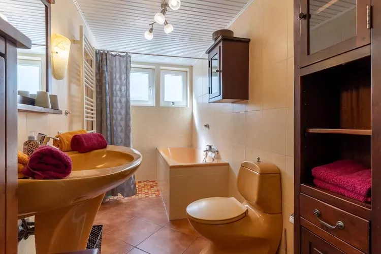 Haus Hermine-Bathroom