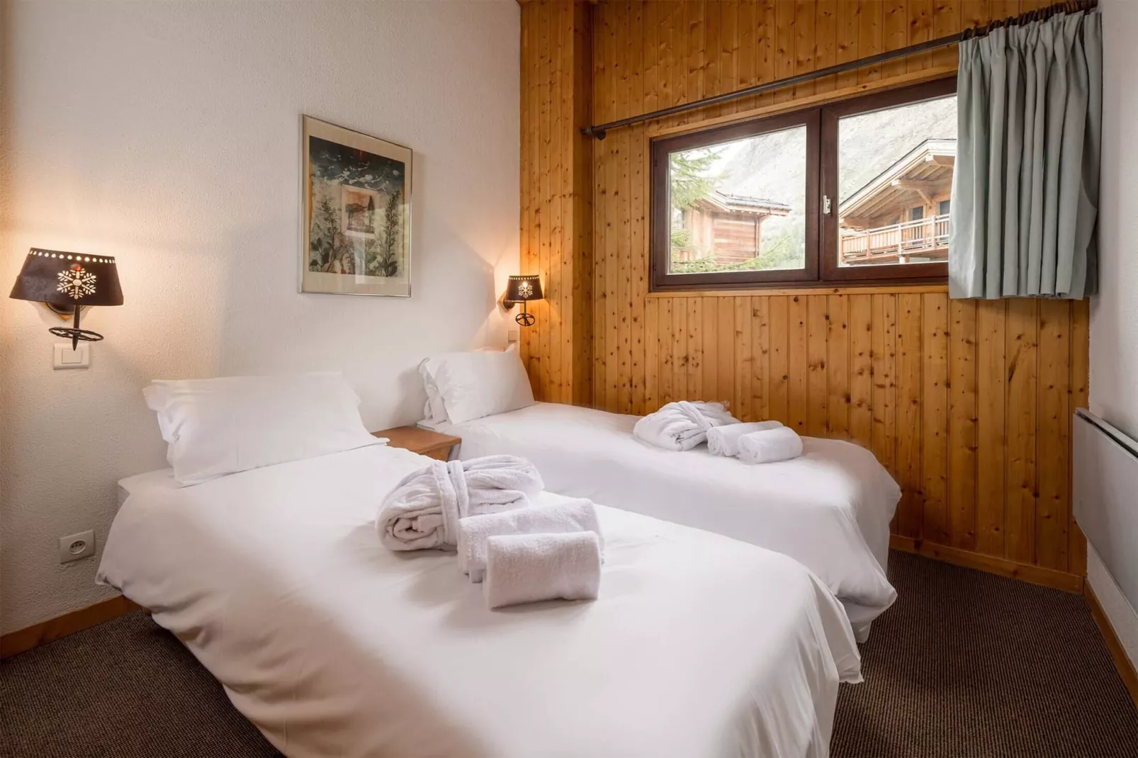 Chalet Val Rogoney-Bedroom