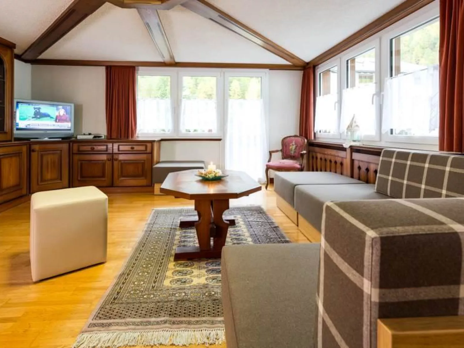 Chalet Alpenrösli-Inside
