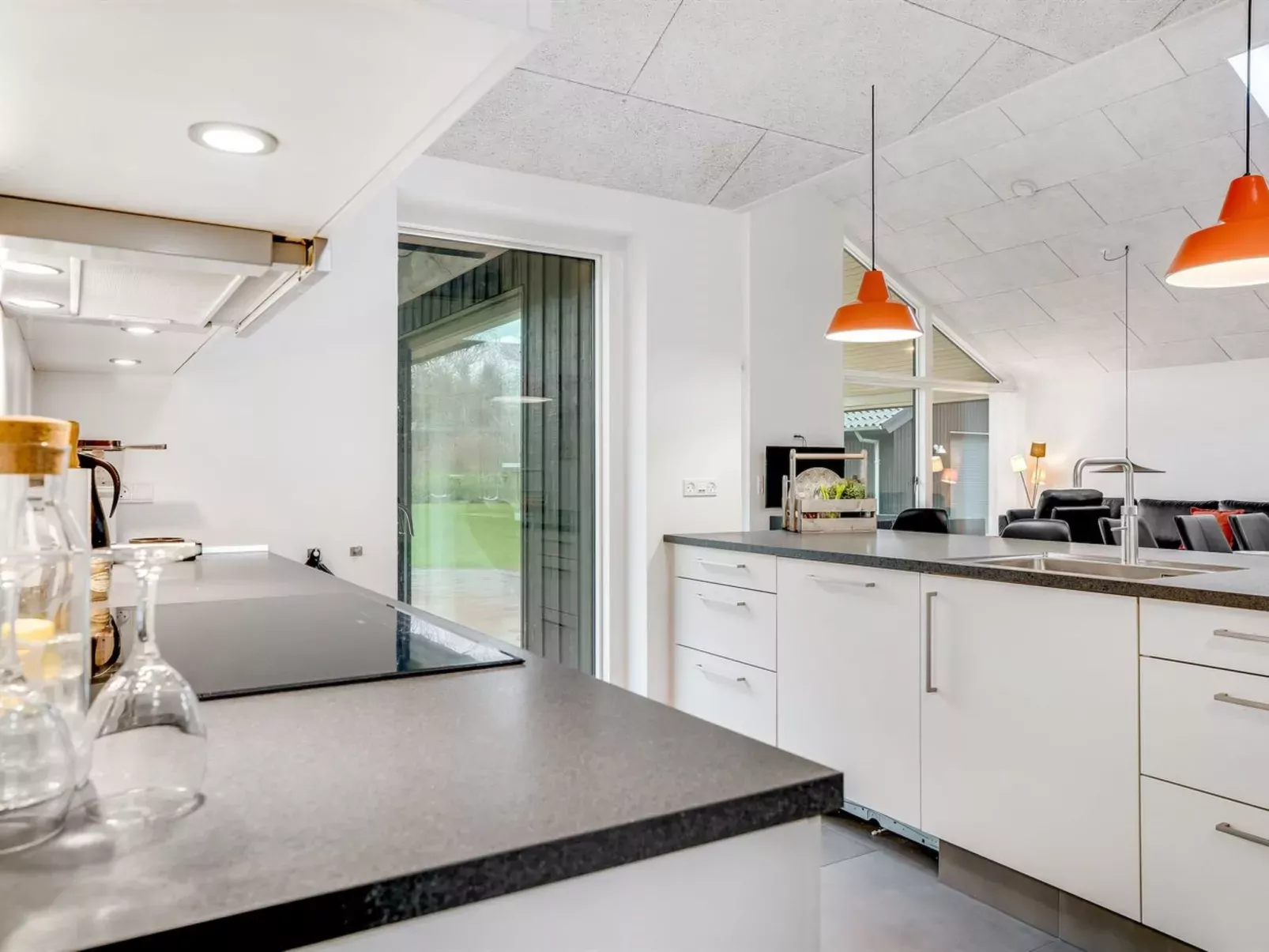 "Erlinda" - 300m from the sea-Inside