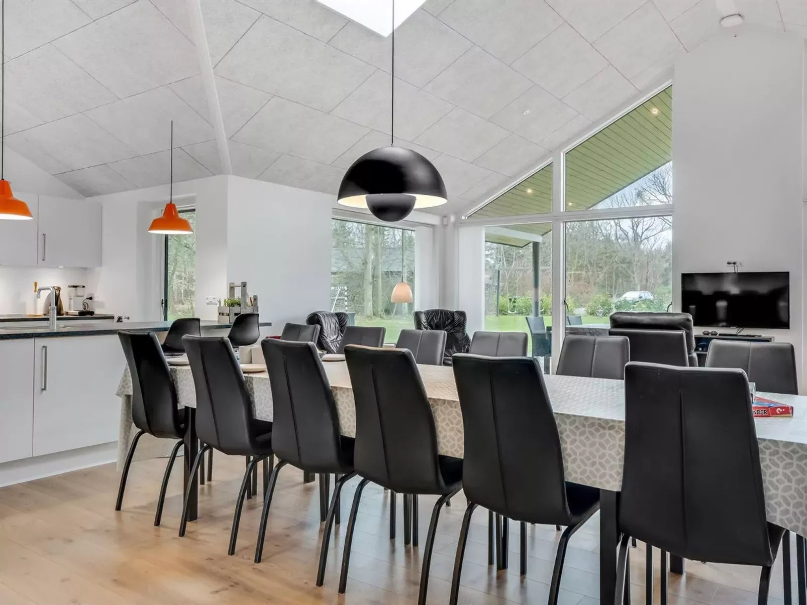 "Erlinda" - 300m from the sea-Inside