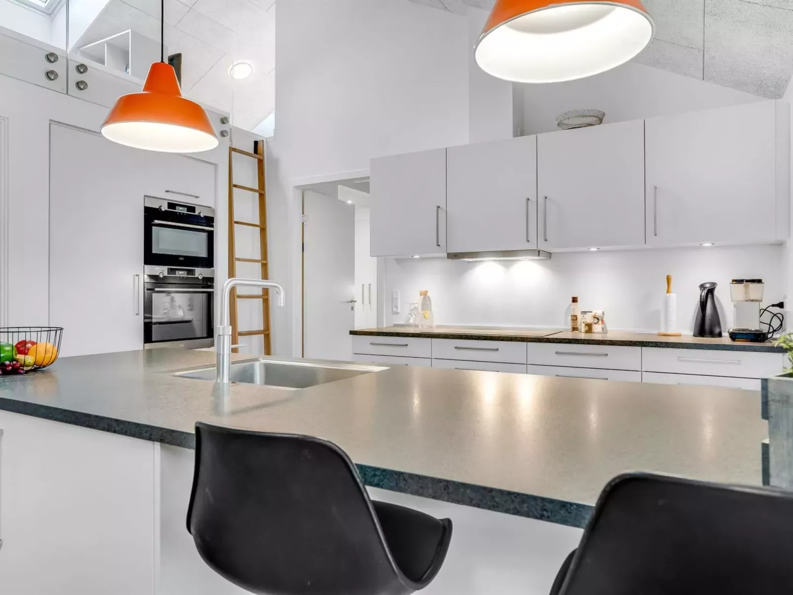 "Erlinda" - 300m from the sea-Inside