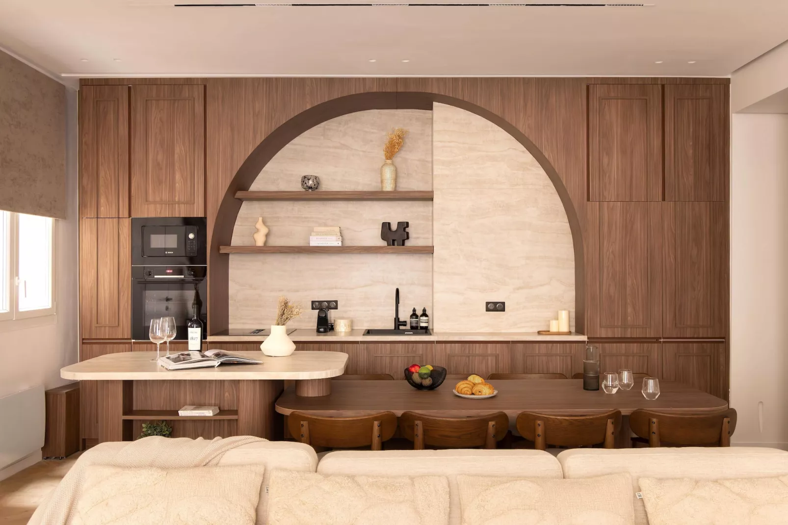 RI-74-TEMPLE-Dining room