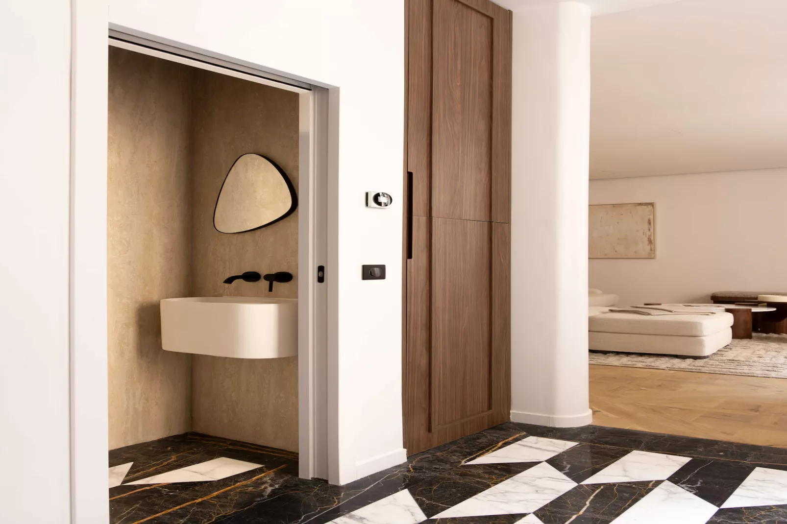 RI-74-TEMPLE-Bedroom