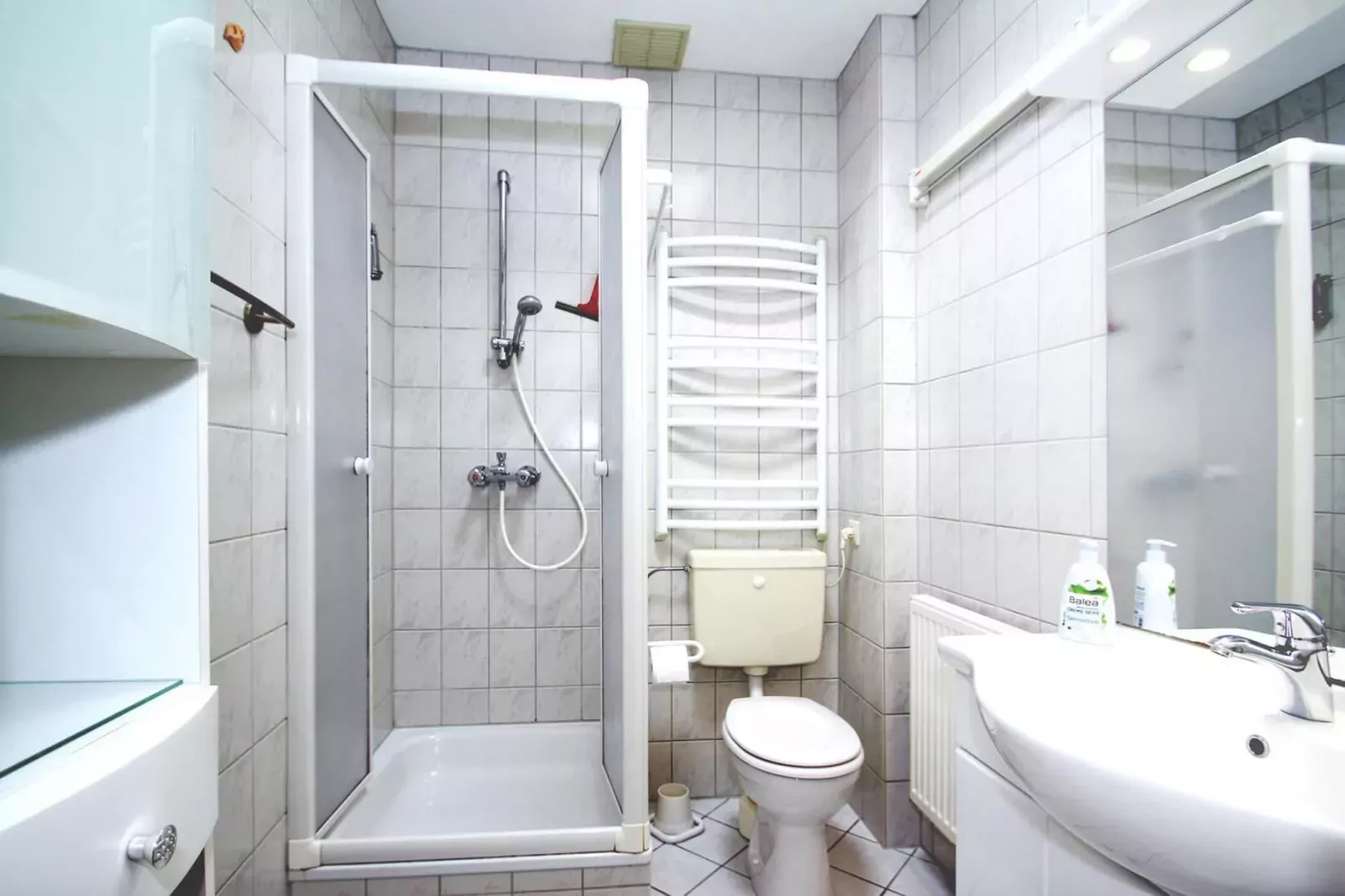 Ferienbungalow Klönsnack in Dornumersiel-Salle de bain