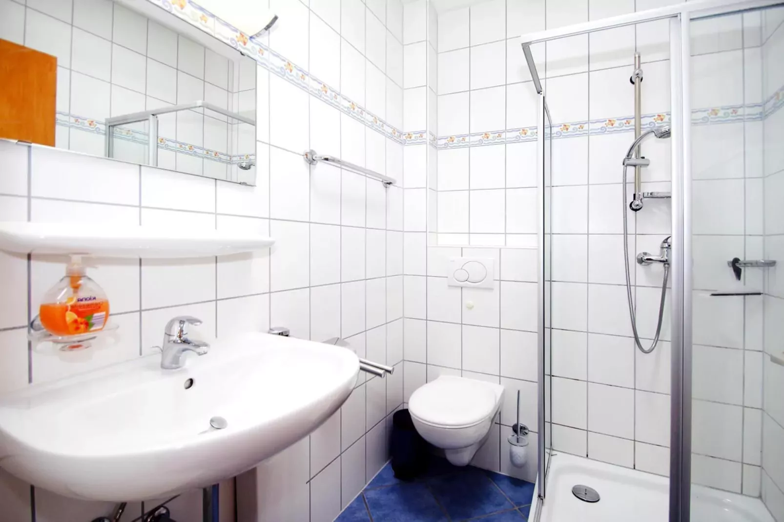 Ferienbungalow Arielle in Dornumersiel-Bathroom