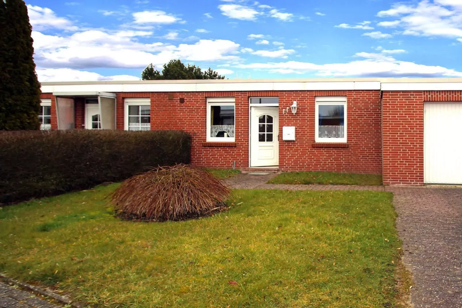 Ferienbungalow Arielle in Dornumersiel-Exterior summer