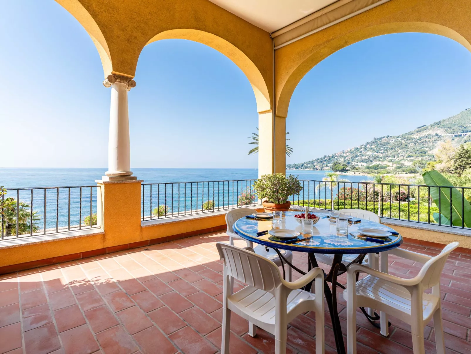 Loggia sul mare-Outside